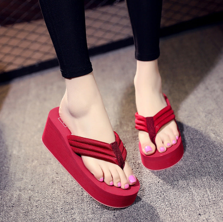 Women’s Fashion Sandals & Slippers – Herringbone Platform Design for Added Height & Style