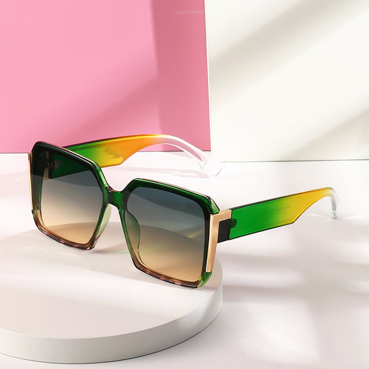 Retro Luxury Sunglasses – Fashionable Outdoor Eyewear