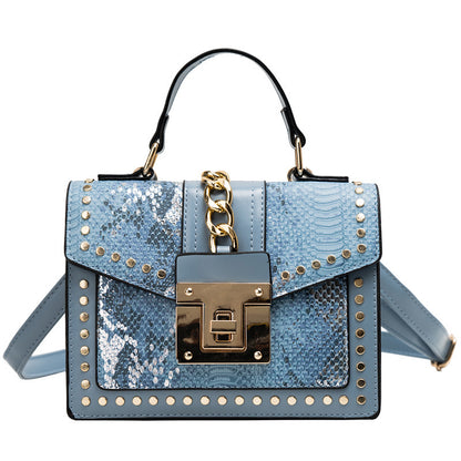 Snake Pattern Handbag – Fashion-Forward Accessory with Wild Elegance