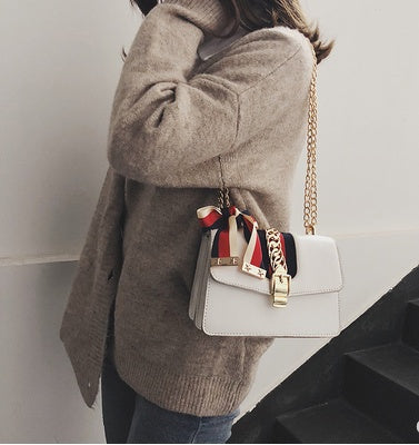 Satin Chain Shoulder Bag – Elegant Fashion Accessory for Day or Night