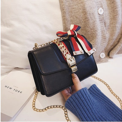 Satin Chain Shoulder Bag – Elegant Fashion Accessory for Day or Night