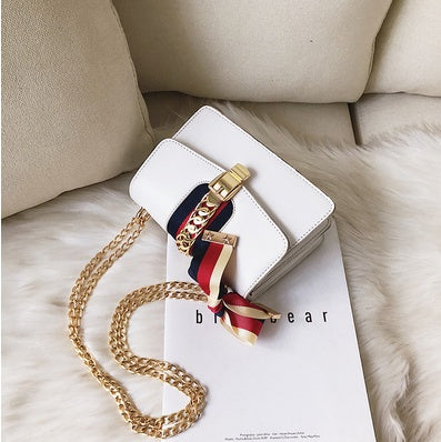 Satin Chain Shoulder Bag – Elegant Fashion Accessory for Day or Night
