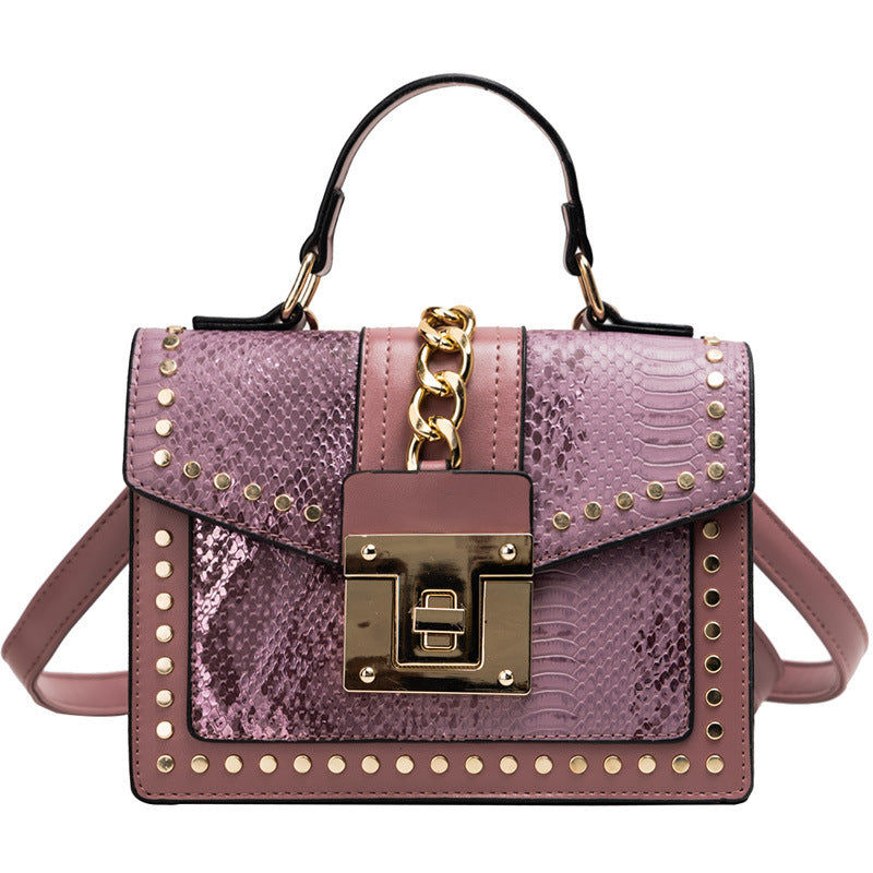 Snake Pattern Handbag – Fashion-Forward Accessory with Wild Elegance