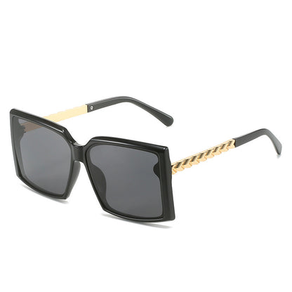 Catwalk-Inspired Light Luxury Sunglasses – Simple, Stylish Fashion Eyewear