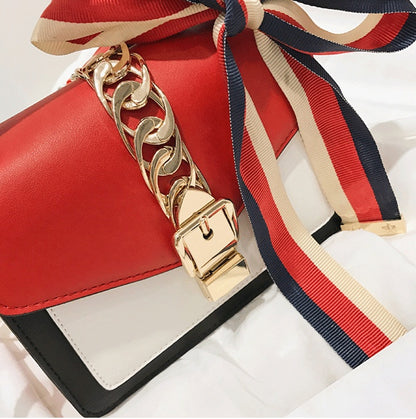 Chain Lock Bag – Chic & Secure Shoulder or Crossbody Purse