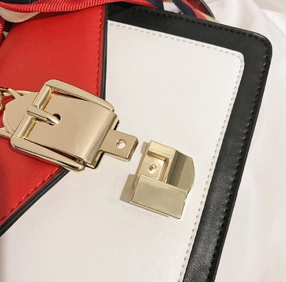 Chain Lock Bag – Chic & Secure Shoulder or Crossbody Purse