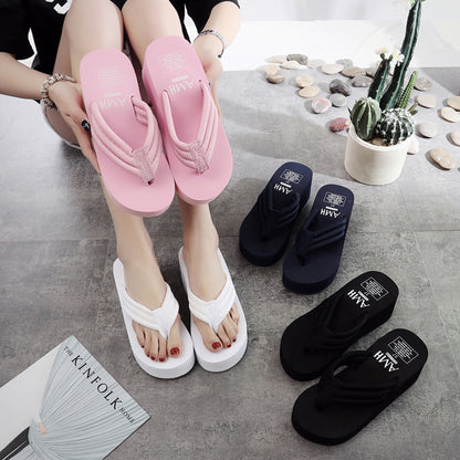 Women’s Fashion Sandals & Slippers – Herringbone Platform Design for Added Height & Style
