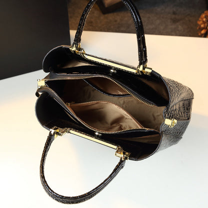 Fashion Print Handbag – Light Luxury Style with Elegant Design