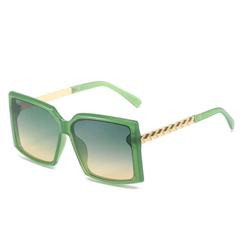 Catwalk-Inspired Light Luxury Sunglasses – Simple, Stylish Fashion Eyewear