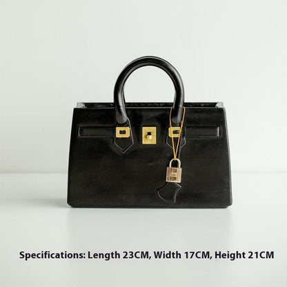 Fashion Purse Flower Vase Decoration – Unique Bag-Inspired Home Accent